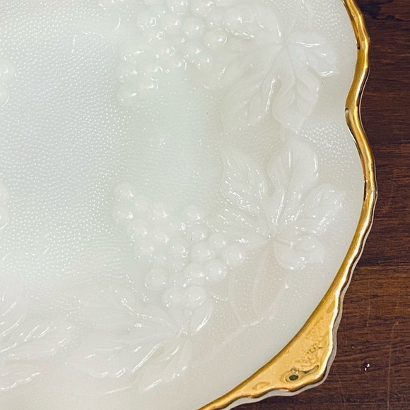 🌟HP🌟VTG 60s Anchor Hocking Milk Glass Serving Bowl - Picture 3 of 4